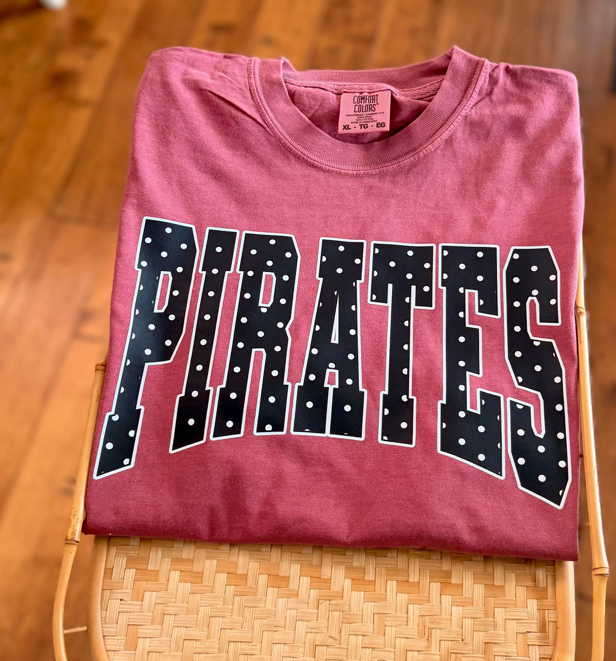 Black polka dot School/team name